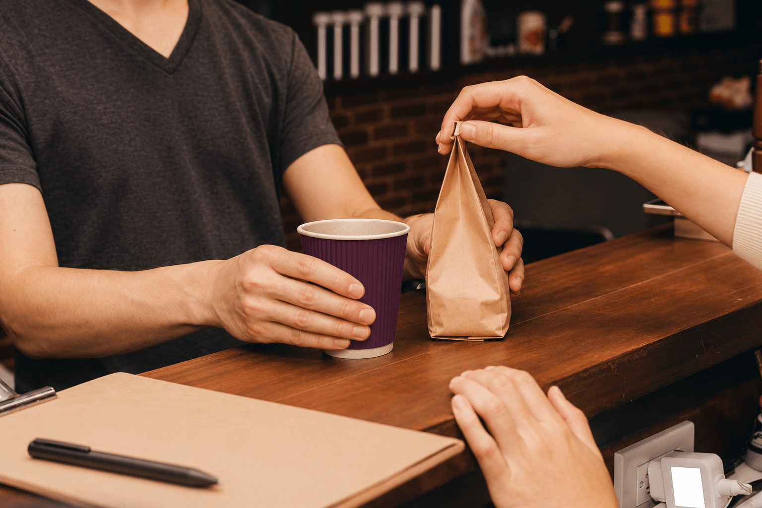 Гофростакани від виробника Future Cups — купити стакани для кави оптом